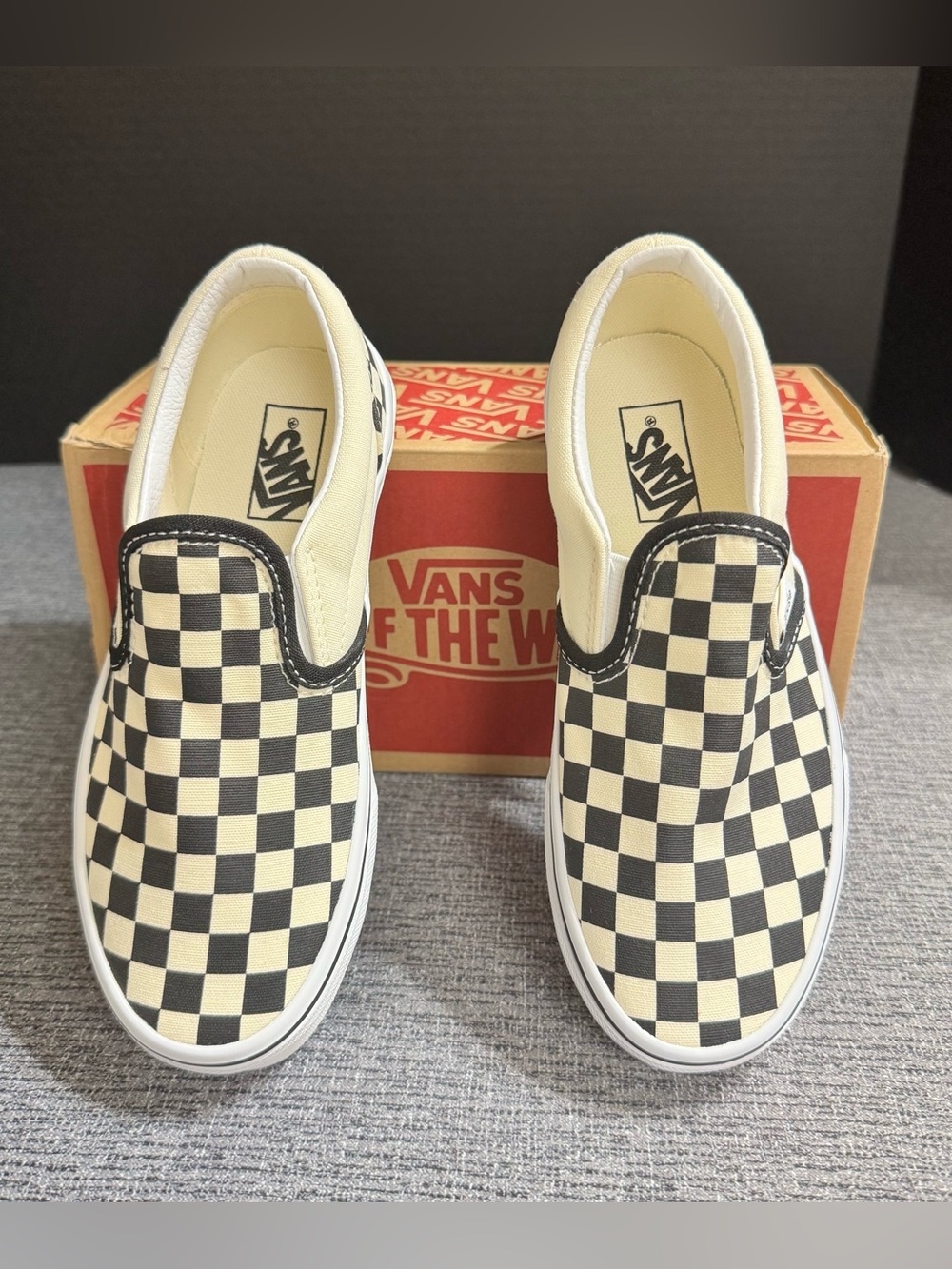 Vans Classic Slip Ons for Kids - Picture 2 of 13